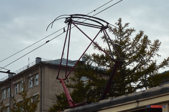 КЭТК прокомментировала инцидент с заискрившим трамваем в Кемерове