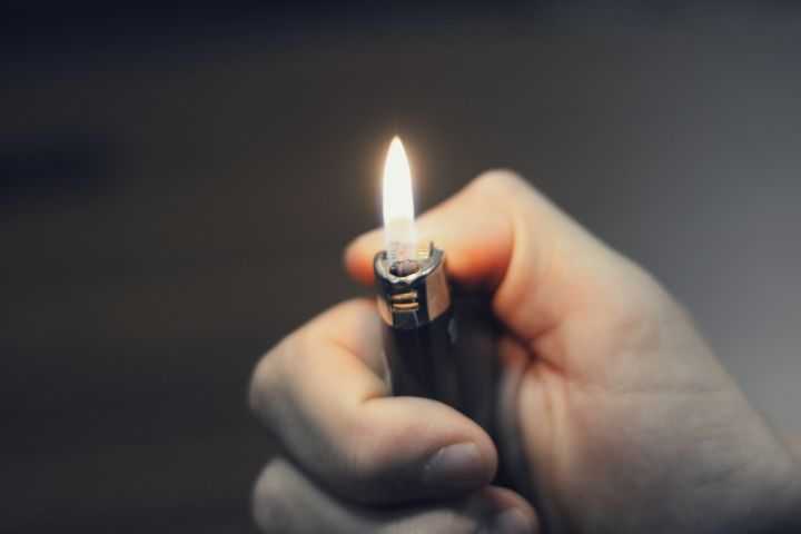 Двое подростков в Кузбассе попали под суд за поджог базовых станций операторов связи
