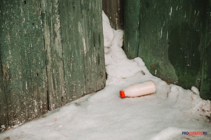 Йогурт с плесенью оказался на полках магазина в кузбасском городе
