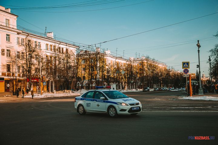 ГИБДД усилит контроль на дорогах Кемерова из-за участившихся выездов на «встречку»