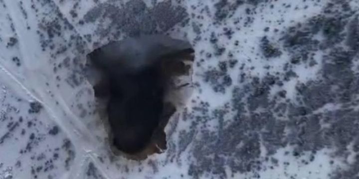 Жители Шерегеша обеспокоены появлением огромных воронок в земле