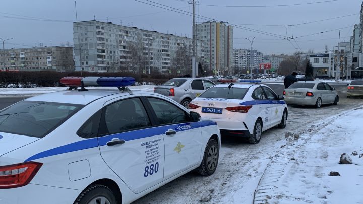 Правоохранители остановили на дорогах Кемерова более 15 таксистов-нарушителей