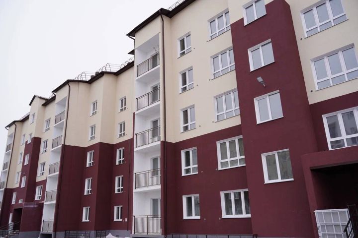 Шестьдесят семей в Кузбассе получили новые квартиры