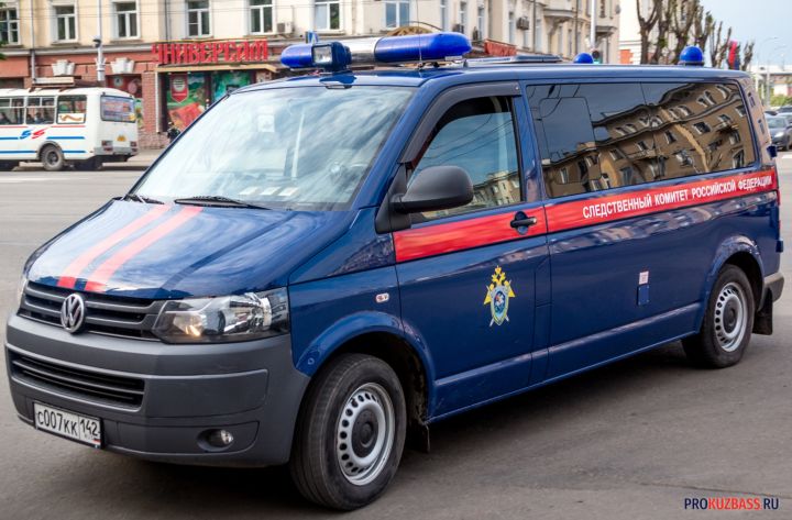 В Киселевске возбуждено уголовное дело из-за травмирования матери и ребенка в отделении почты