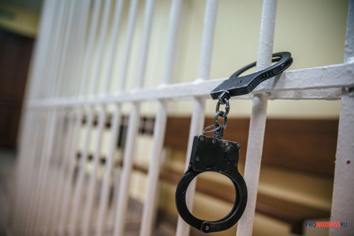 В Кузбассе истязавшая дочь мать получила дополнительное наказание