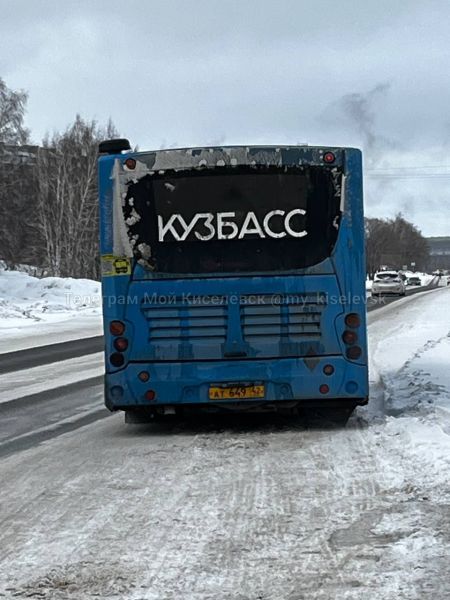 «Люди по салону летали»: житель кузбасского города пожаловался на работу автобуса