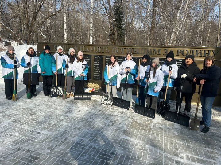 В Новокузнецке открыли сезон субботников