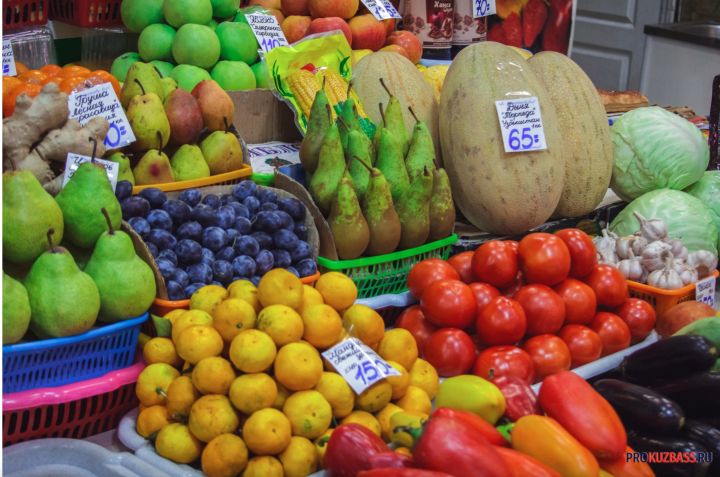 Кемеровчанка пожаловалась на испорченные фрукты в сетевом магазине 