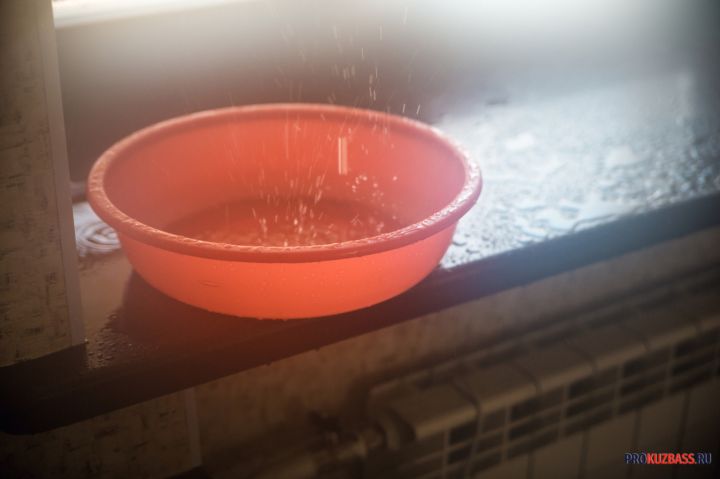 В кузбасском детском саду протекает крыша