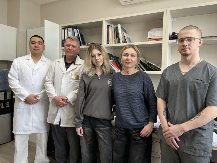 Врачи из Новокузнецка вернули школьнице возможность ходить, удалив опухоль