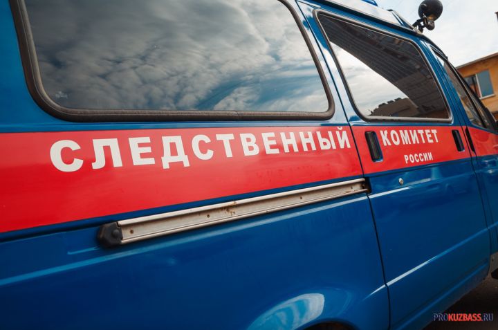 В Кемерове мужчина выпал из окна