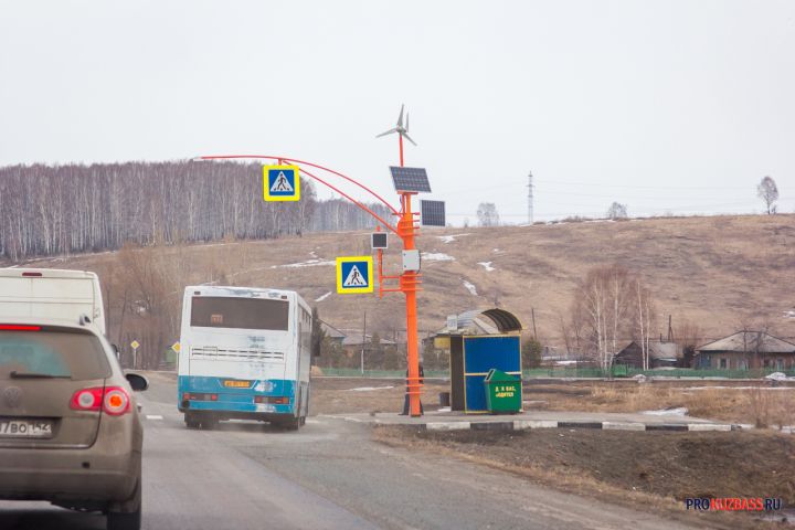 Соцсети: кемеровский автобус каждый раз выбирает себе новое время