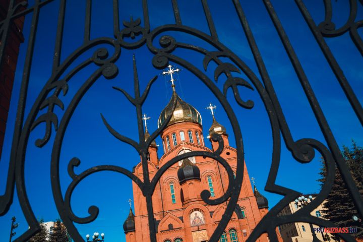 В Кемерово привезли мощи великой православной святой
