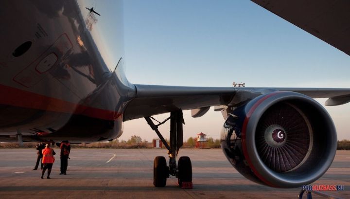 До полусуток задержаны три авиарейса в Кемерово