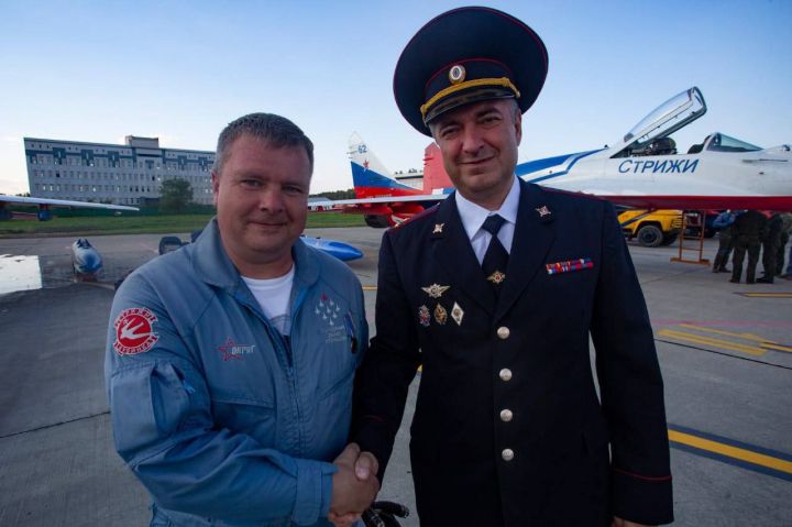 Командир авиационной группы «Стрижи» из Кузбасса награжден медалью