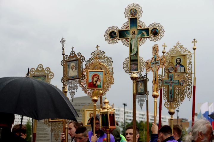 Крестный ход в честь Александра Невского прошел в Кемерове