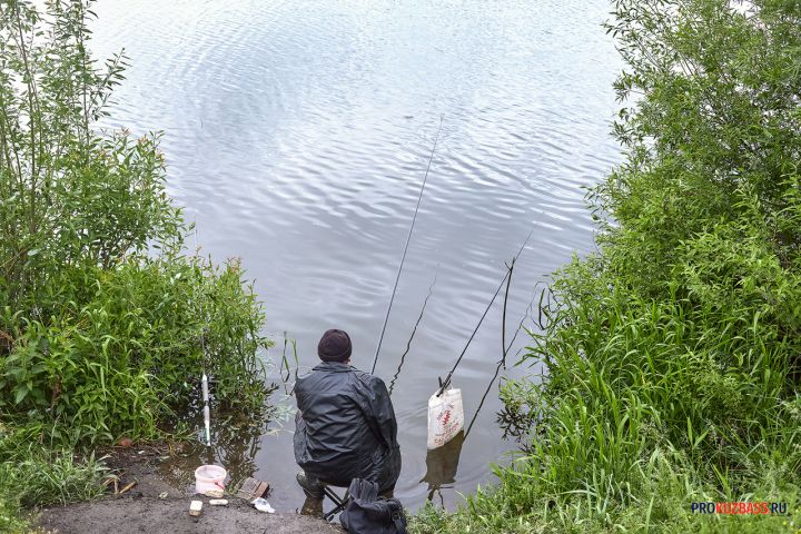Кузбассовца оштрафовали на крупную сумму за рыбалку на озере Берчикуль
