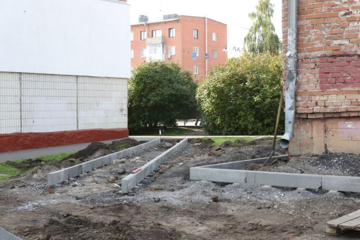Двор по проспекту Шахтеров в Кемерове преобразится