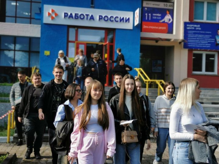 В Кузбассе трудоустроились более 18 тысяч молодых специалистов
