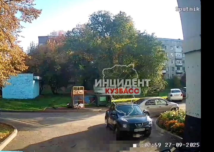 Мужчина погиб, упав с высоты, на бульваре Строителей в Кемерове