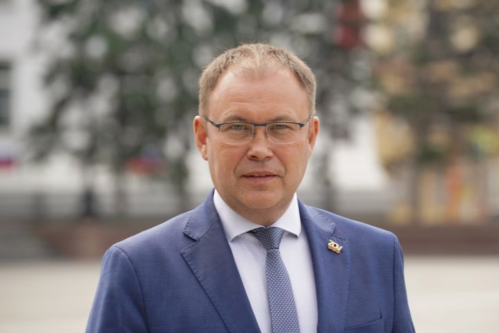 Илья Середюк поздравил кузбасских машиностроителей с их профессиональным днем