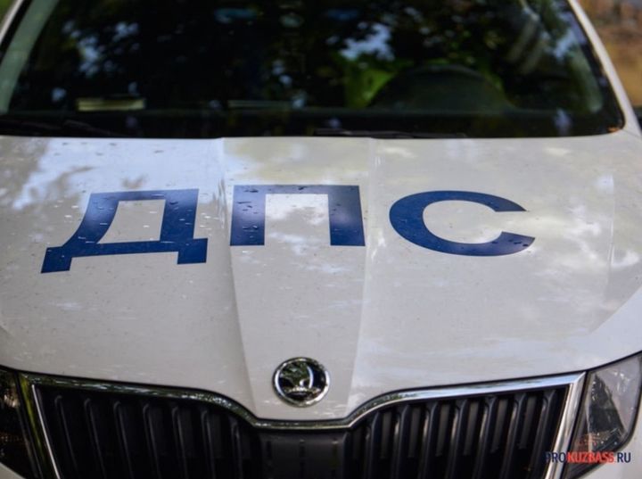 Налетчик ограбил продавцов, которые его накормили