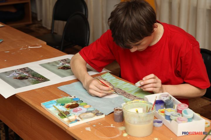 В кемеровской школе открылся новый класс для детей с аутизмом