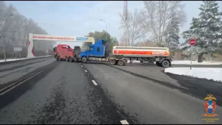 Крайне опасный  бензовоз  ездил  по городу Кемерово