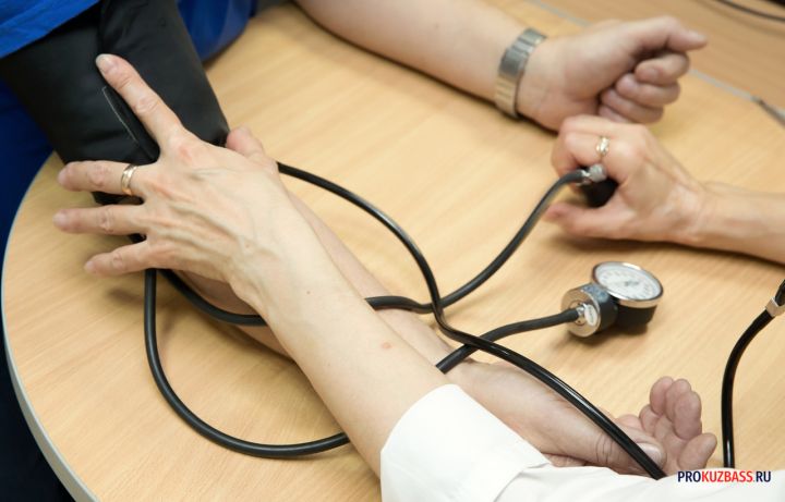 В Минздраве опровергли слухи об отмене больничных при температуре 39 градусов