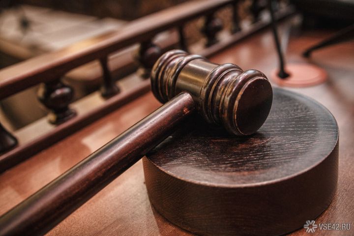 Арестован подозреваемый в недавнем жестоком убийстве у караоке-бара в Кемерове 