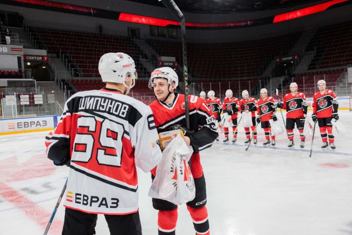 Студенческая хоккейная команда «Металлург-Университет» представила игровую форму на сезон 2025/26