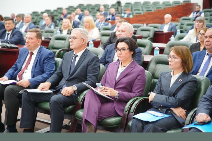 В Кузбассе введут новые праздники и повысят штрафы для автомобилистов и должников