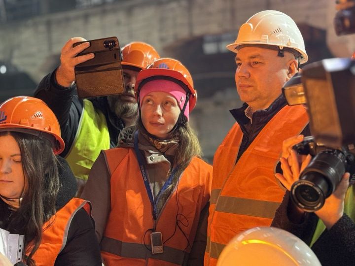 Мэр Новокузнецка посетил электрометаллургический завод для проверки экологии