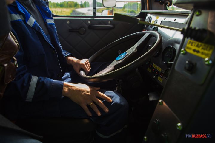 Водители массово ошибаются с педалью сцепления и создают опасность на дороге