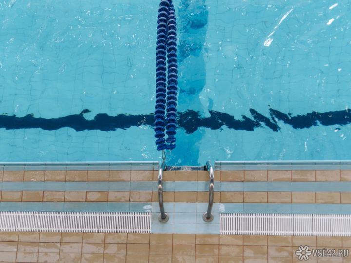 В Осинниках закрыли единственный бассейн