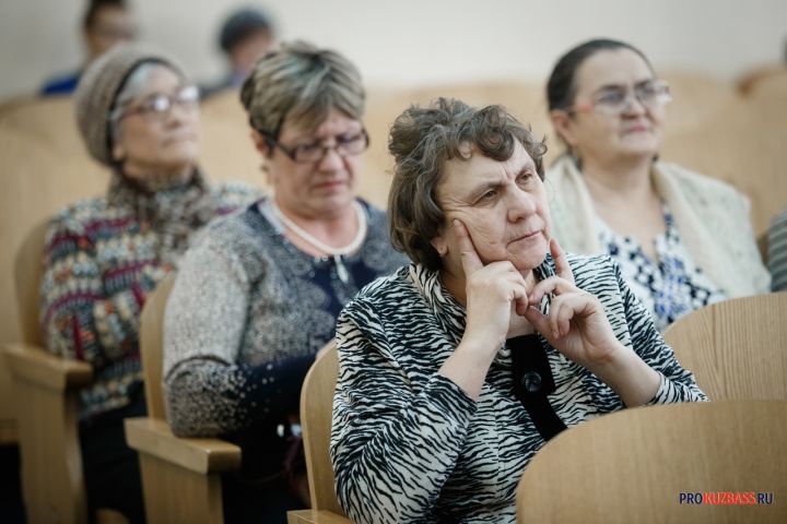 Ошибки, из-за которых женщины после 50 выглядят старше — проверьте свой гардероб