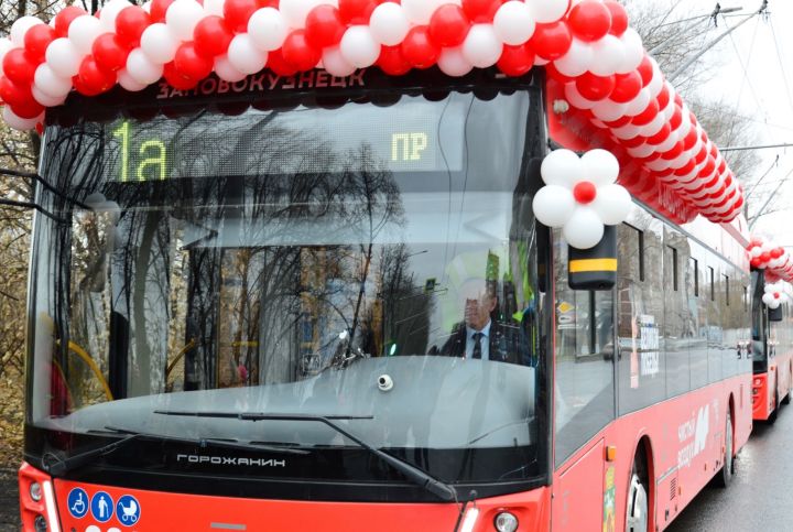 В Новокузнецке запустил новый троллейбусный маршрут