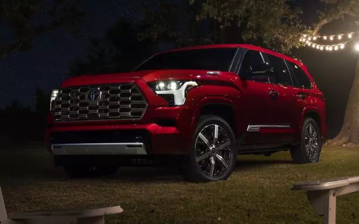 В России появился самый надежный внедорожник: проедет и по сугробами, и по реке