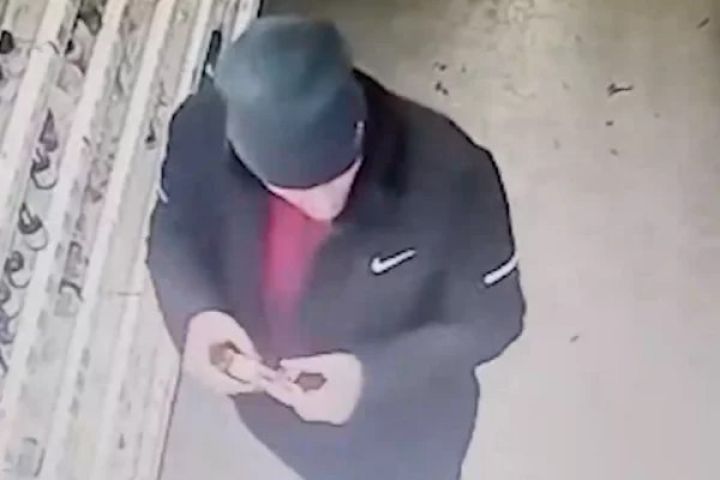 В Кузбассе задержали мужчину, укравшего духи на три тысячи рублей