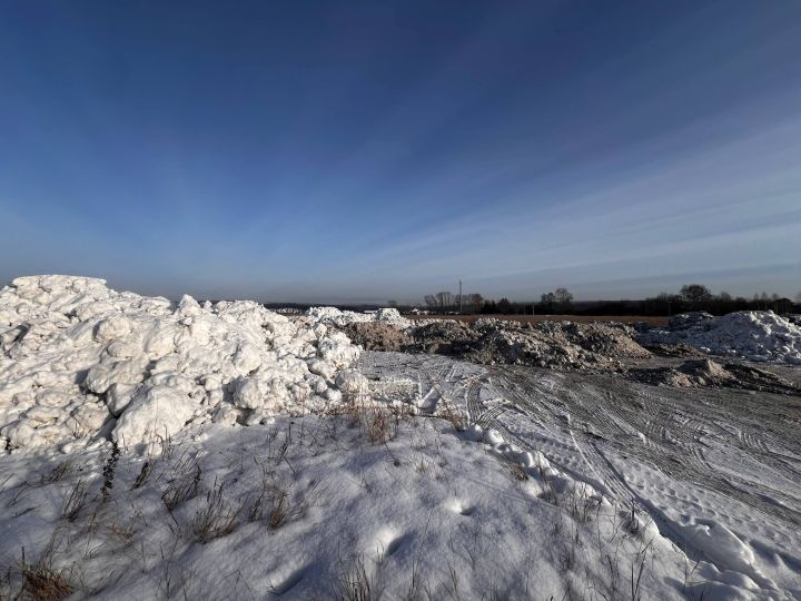 Кемеровчанина возмутила незаконная свалка снега и мусора в городе
