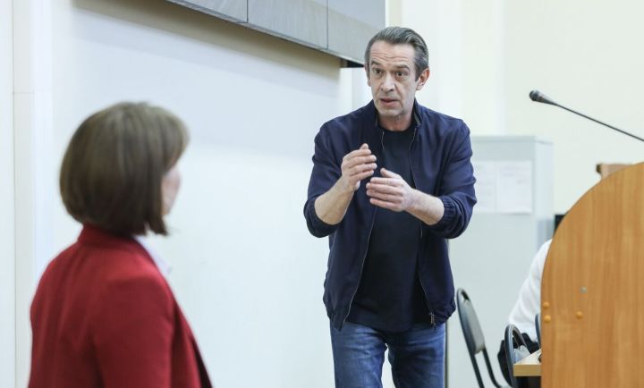 Актер Машков получает звание Герой Кузбасса по решению регионального парламента