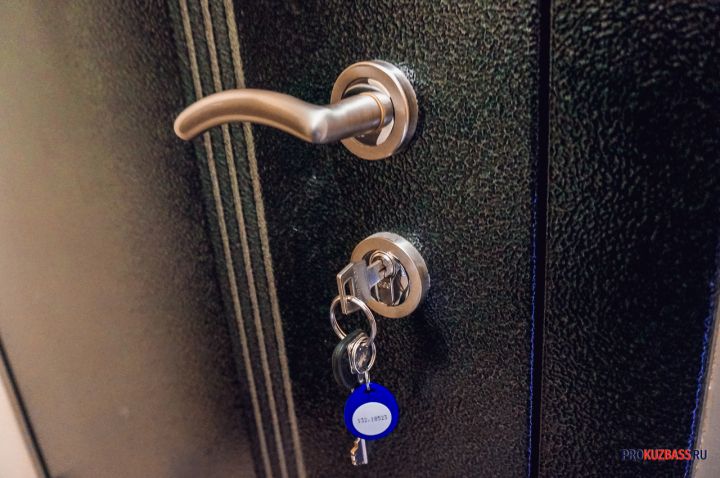 Губернатор Кузбасса Середюк потребовал выдавать ключи от новых квартир без пафоса