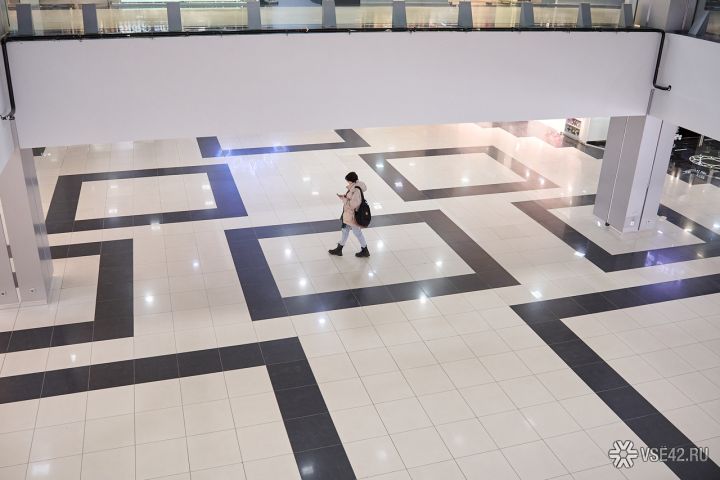 ТЦ «Дредноут»: кемеровская «Лапландия» в очередной раз выжила и открылась