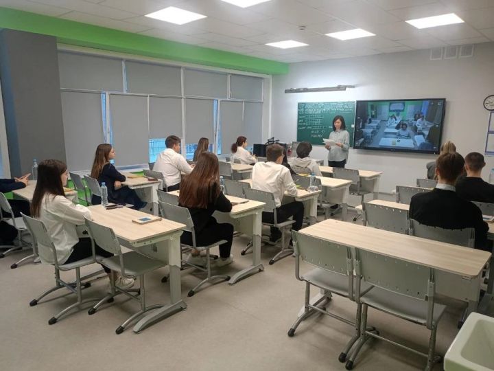 Почти 10 тысяч выпускников Кузбасса написали итоговое сочинение в школах