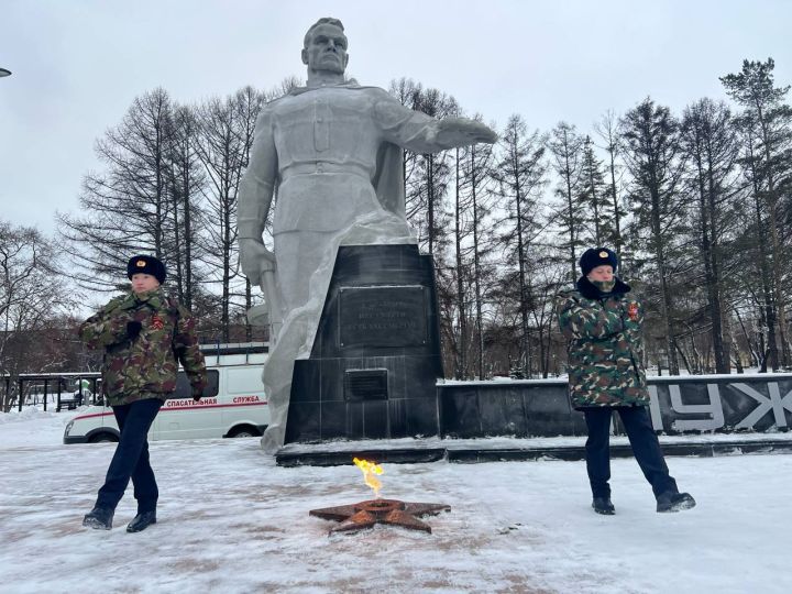 В Кузбассе проходят митинги и уроки мужества в День Неизвестного Солдата