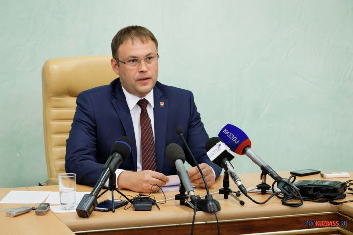 Губернатор Кузбасса попросил чиновников отказаться от новогодних корпоративов