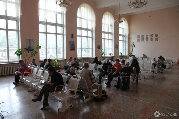 Вокзалы Кузбасса оказались недоступны для пассажиров с инвалидностью
