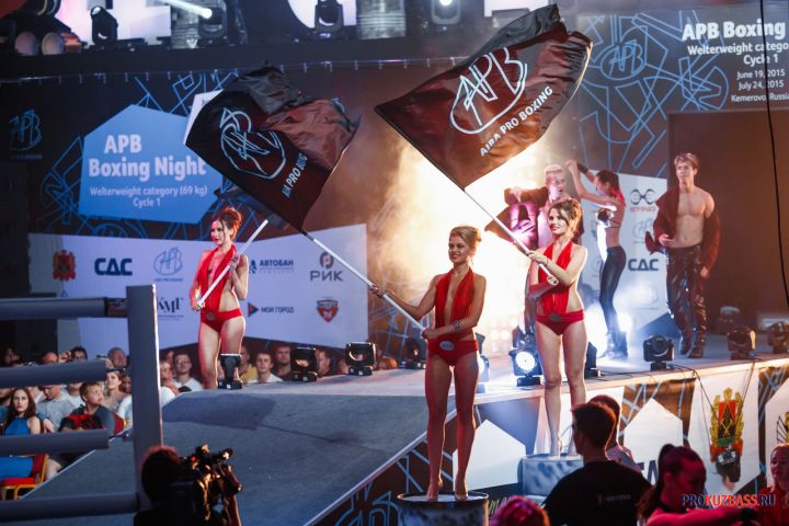 Юный поклонник бокса из Новокузнецка неожиданно стал звездой мирового уровня