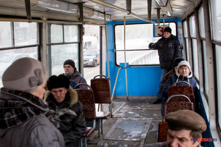 В кузбасском городе из-за аномальных морозов остановили движение трамваев