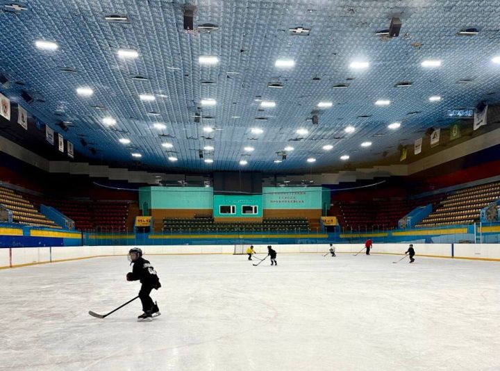 Ледовый дворец Снежинка в Прокопьевске возобновил работу после простоя